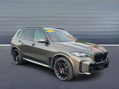 Used 2025 BMW X5 xDrive40i w/ M Sport Package AWD/4WD image 2