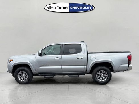 Used 2018 Toyota Tacoma SR5 RWD image 6