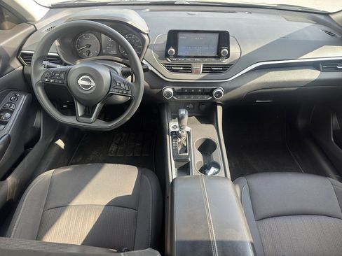 Used 2024 Nissan Altima 2.5 S image 11