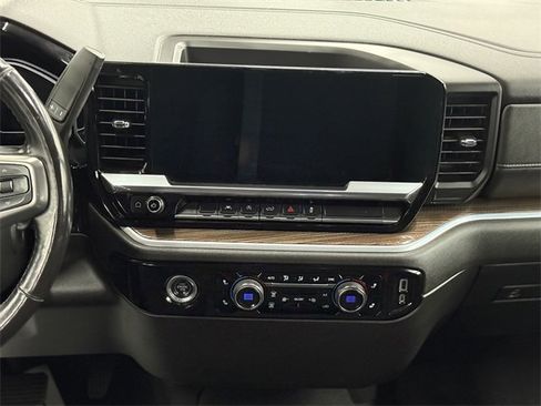 Used 2022 Chevrolet Silverado 1500 LT image 15