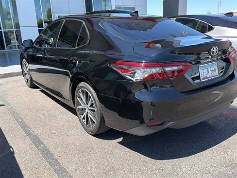 Used 2024 Toyota Camry XLE image 4