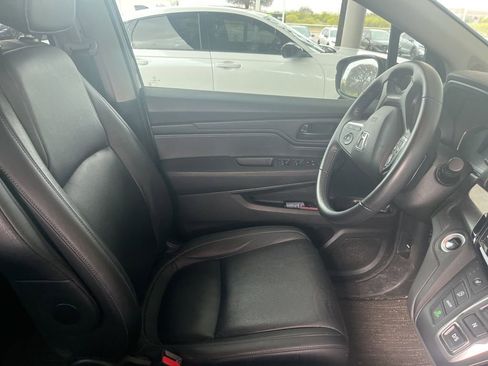 Certified 2023 Honda Odyssey EX-L image 4