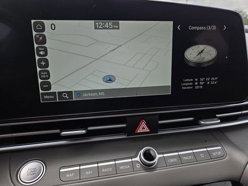 Used 2025 Hyundai Elantra SEL FWD image 10