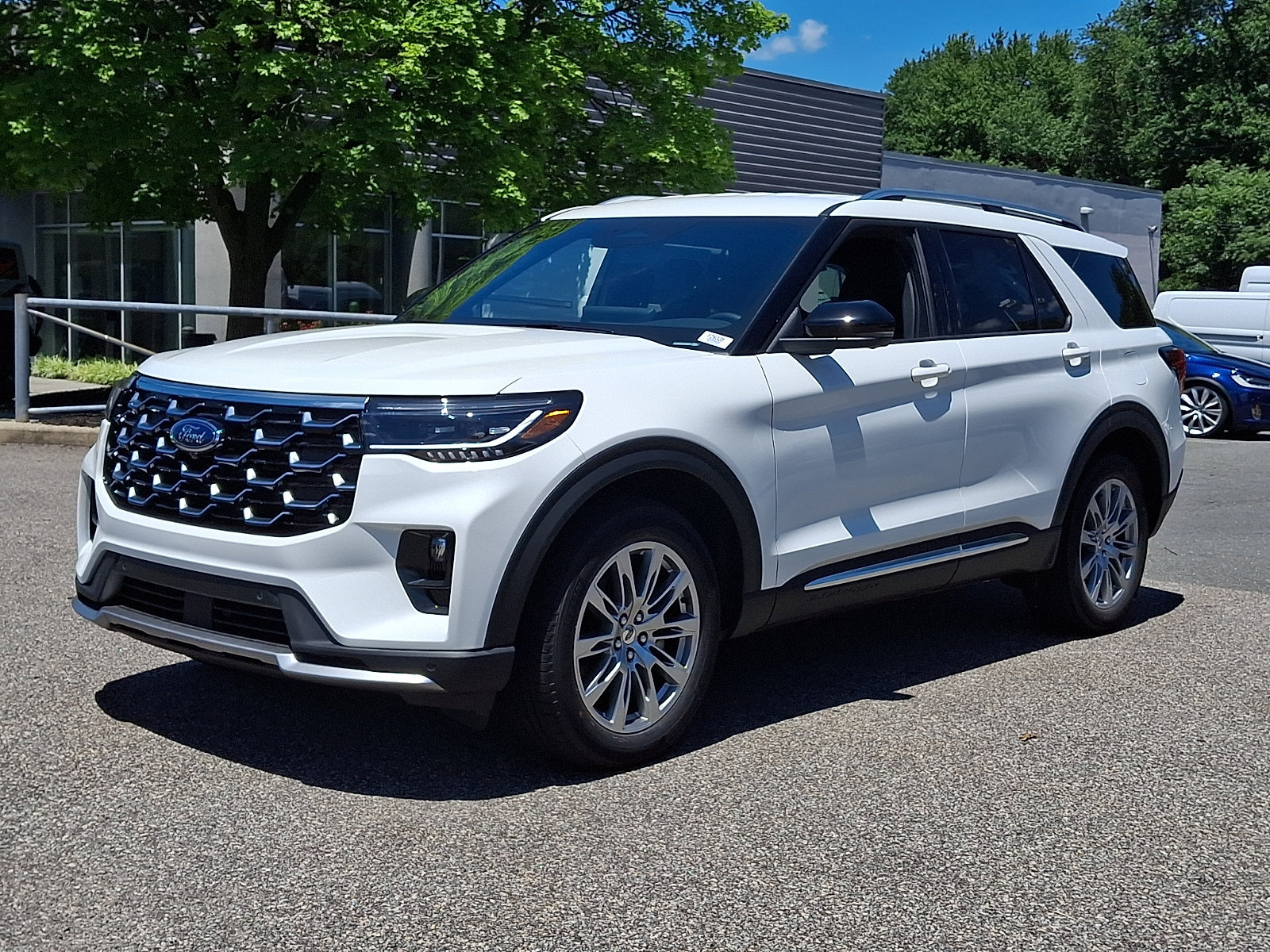 New 2026 Ford Explorer Platinum AWD/4WD image 3