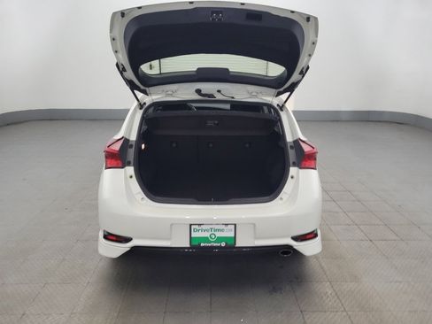 Used 2017 Toyota Corolla iM image 29