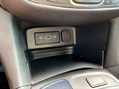 Used 2024 Chevrolet Equinox RS FWD image 32