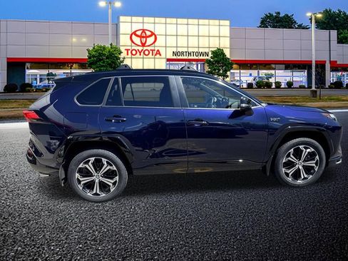 Used 2023 Toyota RAV4 XSE w/ Weather Package AWD/4WD image 31
