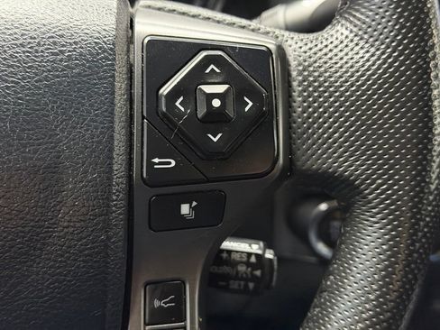 Used 2020 Toyota Tacoma TRD Sport w/ Technology Package AWD/4WD image 28