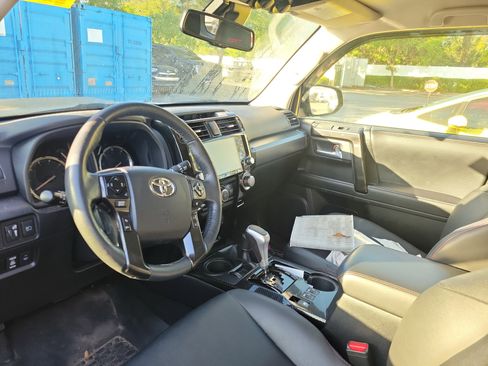 Used 2024 Toyota 4Runner TRD Off-Road Premium image 29