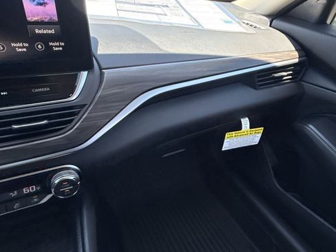 New 2025 Nissan Altima 2.5 SV w/ SV Special Edition Package image 18