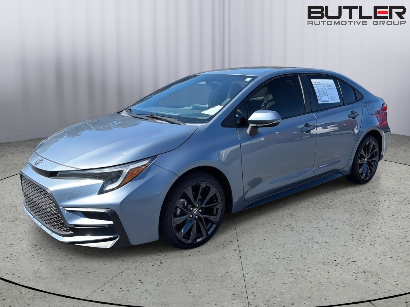 Used 2023 Toyota Corolla SE FWD image 1