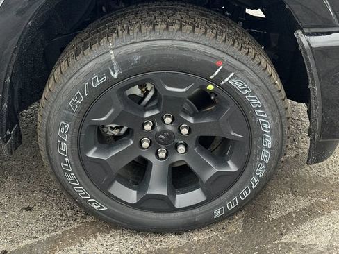 New 2026 RAM 1500 Big Horn AWD/4WD image 9