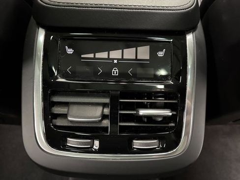 Used 2024 Volvo XC90 B5 Plus image 33