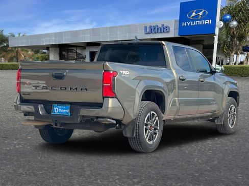 Used 2024 Toyota Tacoma TRD Sport image 3