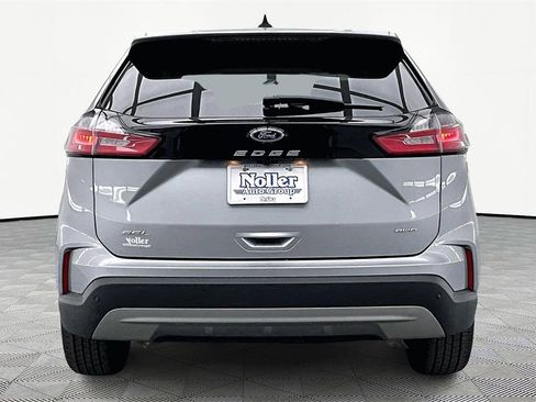 Used 2022 Ford Edge SEL w/ Convenience Package image 4