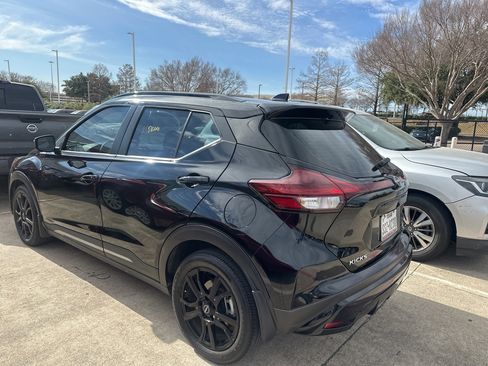 Certified 2023 Nissan Kicks SR image 3