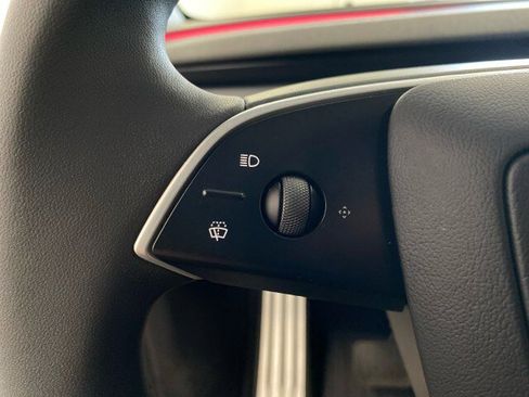 Used 2026 Tesla Model Y 2WD image 17