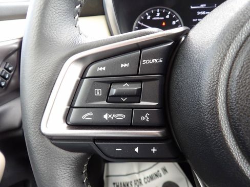 Used 2025 Subaru Outback Limited image 19