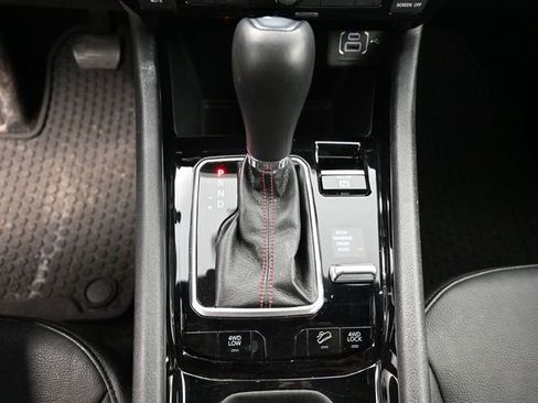 Used 2025 Jeep Compass Trailhawk image 27