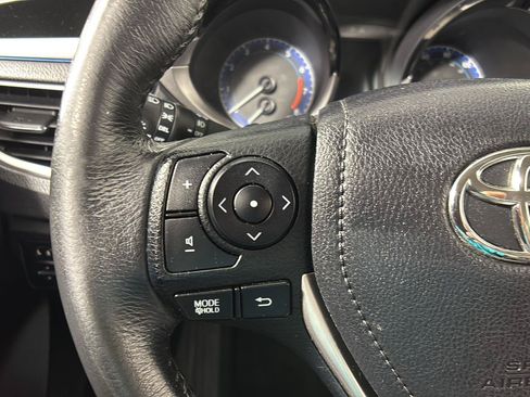Used 2015 Toyota Corolla S FWD image 32