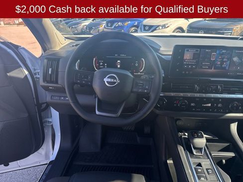 New 2026 Nissan Pathfinder Platinum image 14