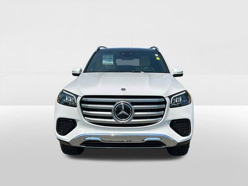 Used 2025 Mercedes-Benz GLS 450 4MATIC image 3