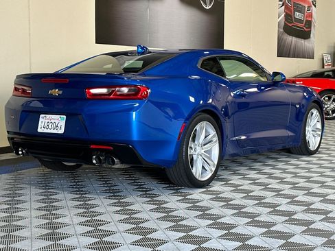 Used 2016 Chevrolet Camaro LT RWD image 4