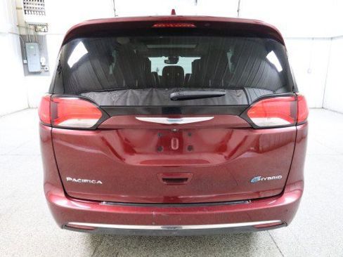 Used 2019 Chrysler Pacifica Limited w/ Advanced Safetytec Group image 8