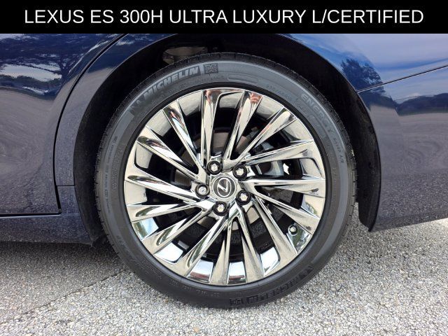 Used 2024 Lexus ES 300h Ultra Luxury w/ Accessory Package (Z1) FWD image 15