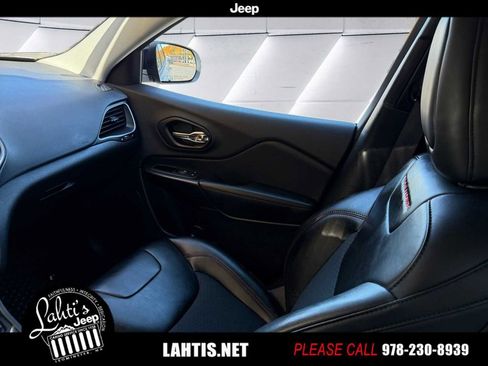 Certified 2022 Jeep Cherokee Trailhawk w/ Sun, Sound & Nav Group image 10