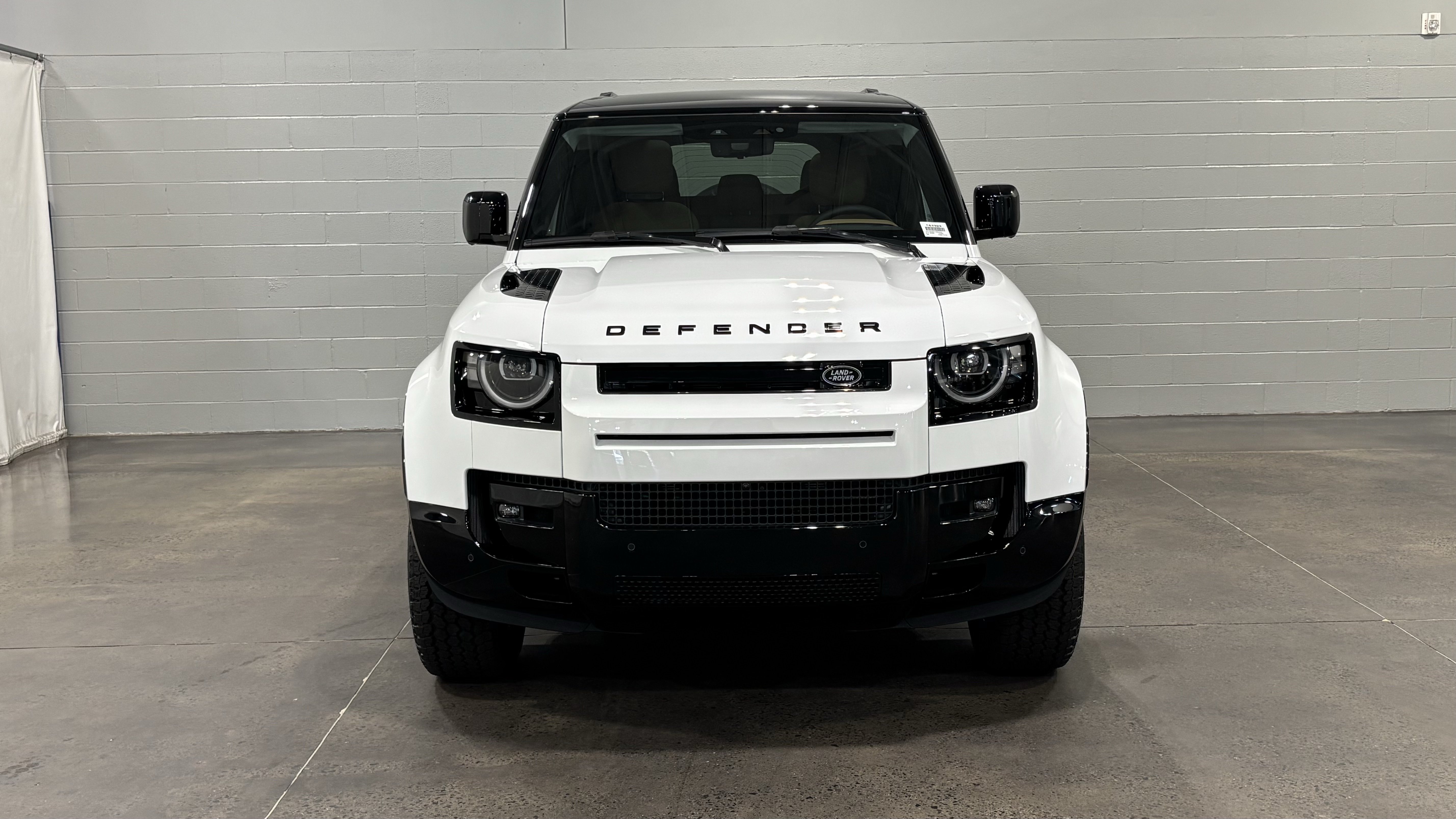 New 2026 Land Rover Defender 110 X-Dynamic SE AWD/4WD image 9