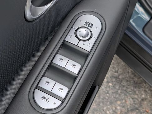 Certified 2024 Hyundai Ioniq 5 SE RWD image 17