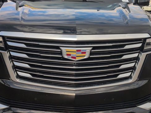 Used 2022 Cadillac Escalade Premium Luxury Platinum w/ LPO, Floor Liner Package image 8