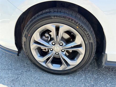 Used 2023 Honda Accord EX image 8