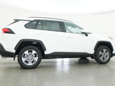 New 2025 Toyota RAV4 XLE image 18