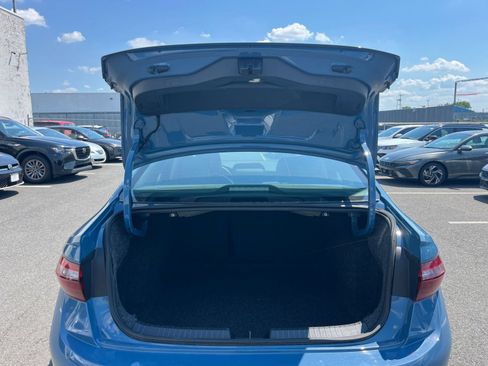 Used 2025 Volkswagen Jetta SE FWD image 31