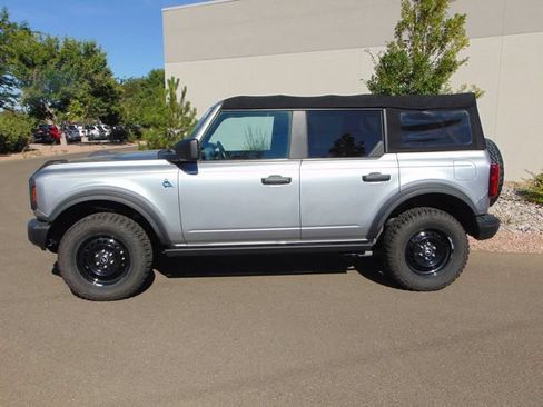 Certified 2022 Ford Bronco Black Diamond AWD/4WD image 3