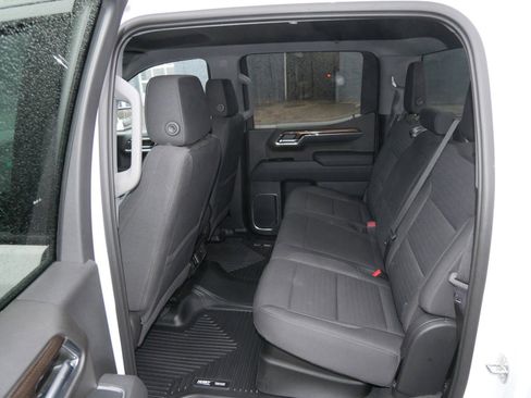 Used 2023 Chevrolet Silverado 1500 LT image 12