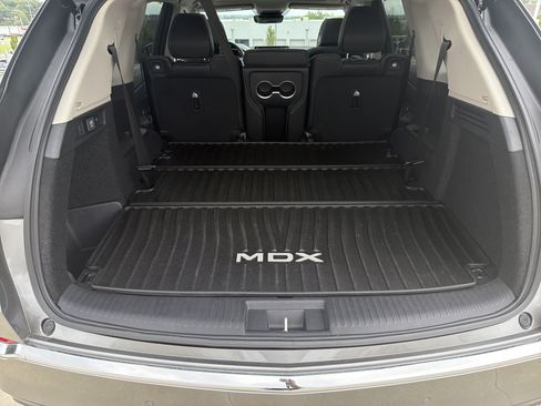 Certified 2025 Acura MDX FWD w/ Technology Package image 31