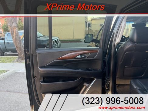 Used 2016 Cadillac Escalade ESV Luxury image 28