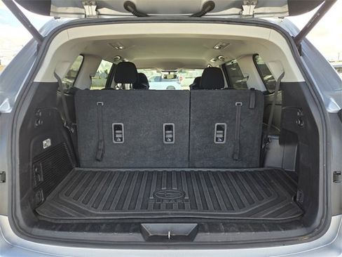 Used 2021 Subaru Ascent Premium w/ Convenience Package image 17