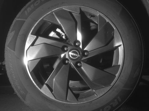 Used 2025 Nissan Rogue SV AWD/4WD image 15