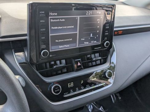 Used 2022 Toyota Corolla LE image 26