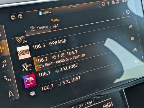 Used 2024 Audi Q8 e-tron Premium Plus w/ Premium Plus Package image 14