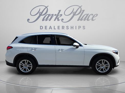 Certified 2025 Mercedes-Benz GLC 300 image 7