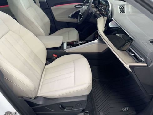 New 2025 Audi Q5 Premium image 30