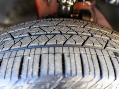 Certified 2025 Kia Sorento SX image 31