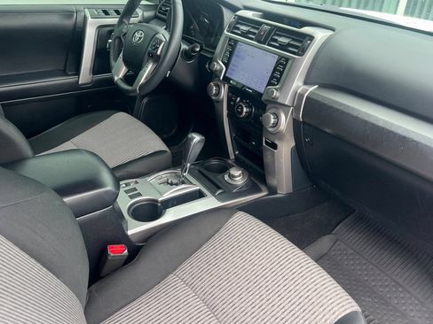 Used 2022 Toyota 4Runner SR5 AWD/4WD image 13