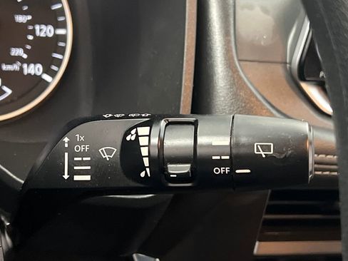 Used 2024 Nissan Rogue S image 38