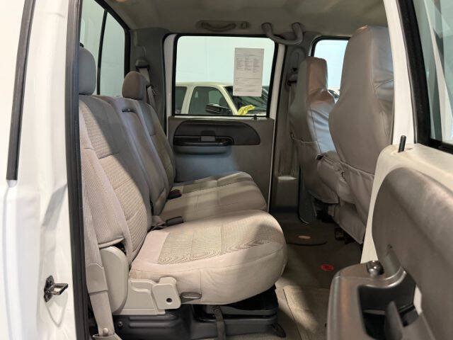 Used 2005 Ford F350 XLT AWD/4WD image 17